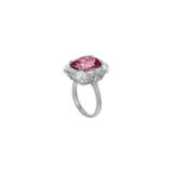 TIFFANY & CO. SPINEL AND DIAMOND RING - photo 3