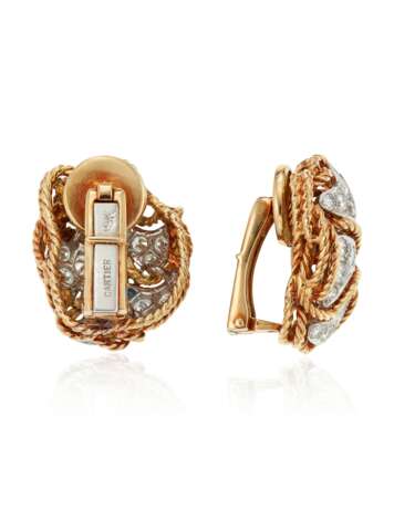 CARTIER DIAMOND AND GOLD EARRINGS - Foto 3