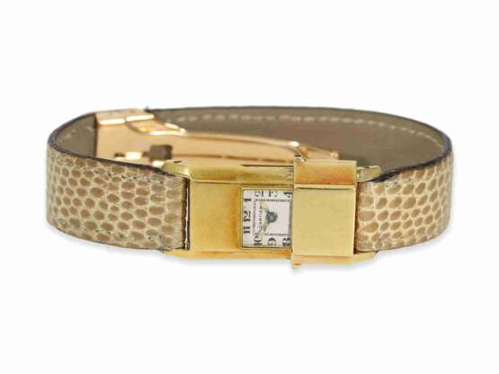 Armbanduhr: Cartier Rarität, eine der ersten "Grisite Duoplan", Kaliber Le Coultre, gefertigt 1932, mit Extrakt - фото 2