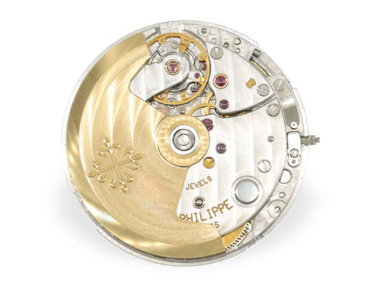 Armbanduhr: kaum getragene Patek Philippe Nautilus 3800/1 in Stahl/Gold, Genfer Siegel - photo 8