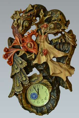 часы „Улетающее время.“, Тонированный кедр, авторская резьба по дереву, риализм, Fantasie, Russland, 2022 - Foto 1