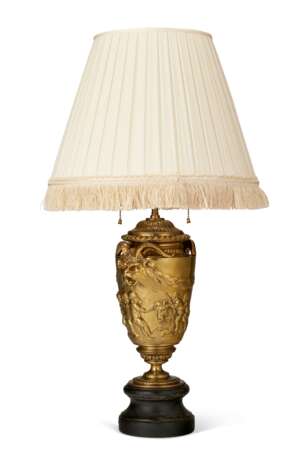 A GILT-METAL LAMP - Foto 2