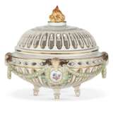 A MEISSEN PORCELAIN RETICULATED POT-POURRI BOWL AND COVER - фото 2
