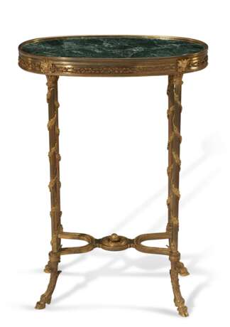 A FRENCH ORMOLU-MOUNTED AND GREEN MARBLE GUERIDON - фото 4