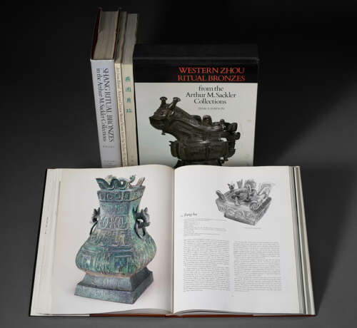 CHINESE BRONZES - A group of 6 publications on Chinese bronzes. - Foto 1