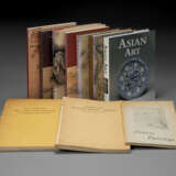 CHINESE PAINTING AND WORKS OF ART - A group of approximately 68 publications on Chinese painting and works of art. - Foto 1