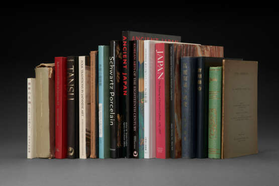 JAPANESE, CHINESE AND ASIAN ART - A group of approximately 94 publications on Japanese, Chinese and Asian art. - Foto 1