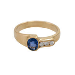 Lady's ring with 1 sapphire and 3 diamonds