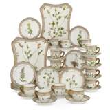 A ROYAL COPENHAGEN PORCELAIN ‘FLORA DANICA’ PART COFFEE SERVICE - Foto 2