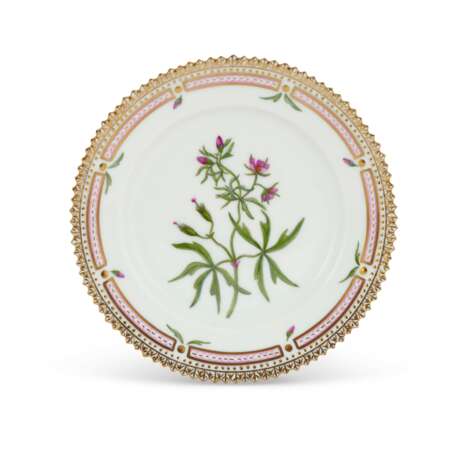 A ROYAL COPENHAGEN PORCELAIN ‘FLORA DANICA’ PART COFFEE SERVICE - Foto 3