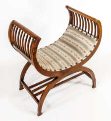 EMPIRE-KLAVIERSTUHL WOMÖGLICH FRANZÖSISCH UM 1820