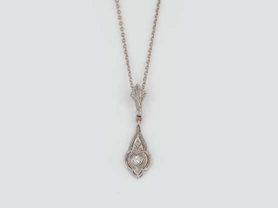 ANHÄNGER-KETTE MIT DIAMANT - photo 1