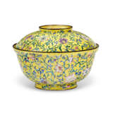 A PAINTED ENAMEL YELLOW-GROUND BOWL AND COVER - photo 1