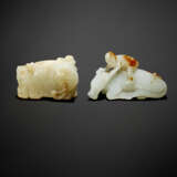 TWO WHITE AND RUSSET JADE ANIMAL CARVINGS - photo 2