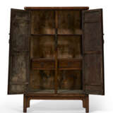 A RARE HUANGHUALI SLOPING-STILE CABINET - photo 2