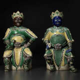 A RARE PAIR OF LARGE FAMILLE VERTE BISCUIT GUARDIAN FIGURES - фото 2