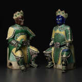 A RARE PAIR OF LARGE FAMILLE VERTE BISCUIT GUARDIAN FIGURES - фото 3