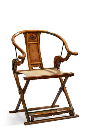 AN EXCEPTIONAL AND VERY RARE HUANGHUALI FOLDING CHAIR - фото 4