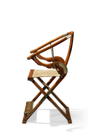 AN EXCEPTIONAL AND VERY RARE HUANGHUALI FOLDING CHAIR - photo 7