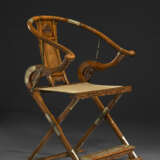AN EXCEPTIONAL AND VERY RARE HUANGHUALI FOLDING CHAIR - фото 8