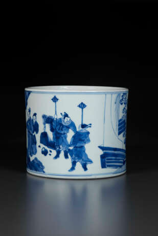 A BLUE AND WHITE BRUSH POT - Foto 2