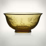 A VERY RARE WHEEL-ENGRAVED TRANSLUCENT YELLOW GLASS BOWL - photo 3