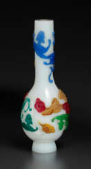 A FIVE-COLOR-OVERLAY WHITE GLASS BOTTLE VASE WITH CHILONG
