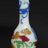 A FIVE-COLOR-OVERLAY WHITE GLASS BOTTLE VASE WITH CHILONG - photo 2
