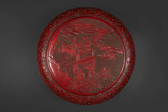 A LARGE CARVED RED LACQUER `EIGHT DAOIST IMMORTALS` CIRCULAR BOX AND COVER - photo 2