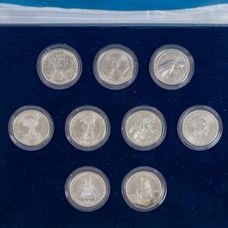 Collection - 'Official Coin Program for the UN Year 1981'. - фото 3