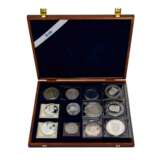 Wooden case with mostly silver medals - - фото 1