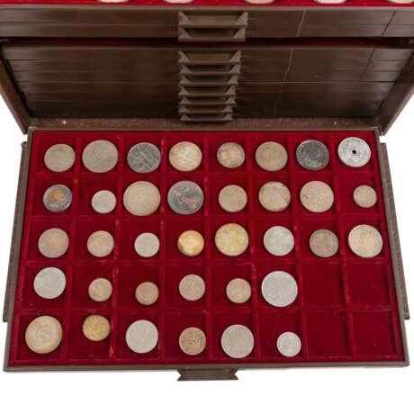 Coin case with several trays, - photo 4