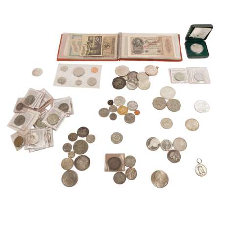 Mixed assortment coins and medals - photo 1