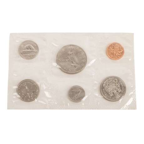Mixed assortment coins and medals - фото 2