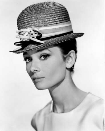 “Audrey Hepburn” Mixed media White photo 1999г - photo 1