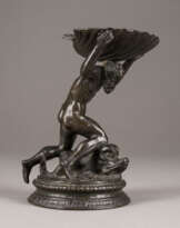 ITALIENISCHER BILDPLASTIKER SALIÈRE IN FORM DES MEERESGOTTES NEPTUN AUF EINEM DELFIN