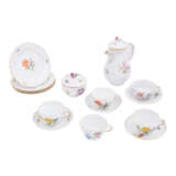 MEISSEN 15 coffee/tea service pieces 'floral decorations', 1st and 2nd choice, 20th c. - photo 1