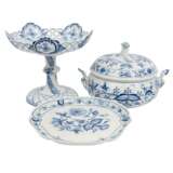 MEISSEN 71 pieces 'Onion pattern', 1st and 2nd choice, 19th/21st c. - фото 4