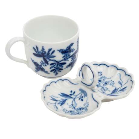 MEISSEN 71 pieces 'Onion pattern', 1st and 2nd choice, 19th/21st c. - фото 10