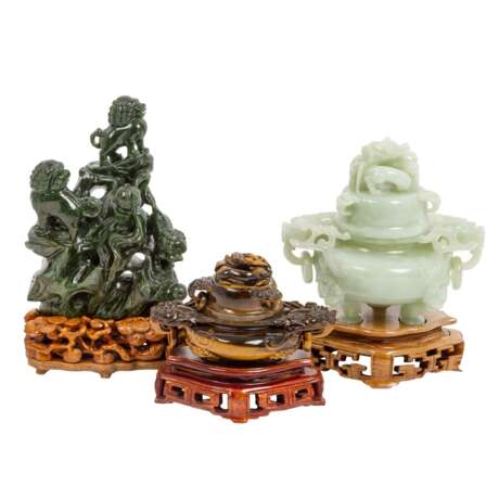 Mixed lot: 3 stone carvings, CHINA: - photo 1