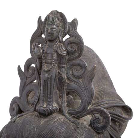 Survivor-sized head of Guanyin made of bronze. CHINA, Qing Dynasty (1644-1912). - Foto 6