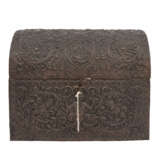 SMALL ROUND LID CHEST, - photo 4