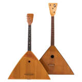 TWO BALALAIKAS - Foto 1