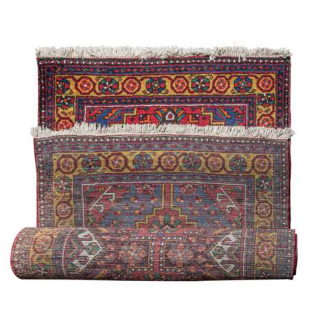 Oriental carpet gallery HAMADAN/IRAN, 20th century, 333x105 cm. - photo 2