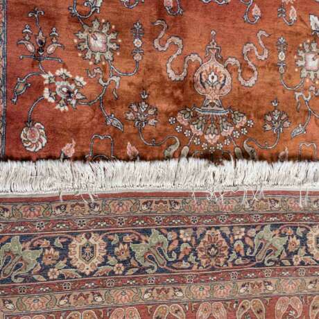 Oriental carpet 'SAROUGH'/PAKISTAN, 20th c., 212x140 cm. - фото 3