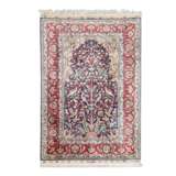 Oriental silk carpet. KAYSERI, 20th century, 110x77 cm. - photo 1