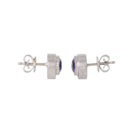 Pair of stud earrings with fine tanzanite, total ca. 2 ct and diamond, - фото 2
