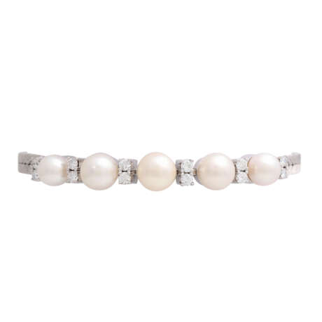 Bracelet with Akoya pearls and diamonds - photo 1