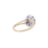 Ring with oval sapphire ca. 0,8 ct and 8 diamonds total ca. 1,2 ct, - photo 3