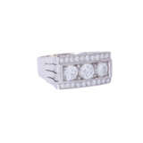 Ring with 3 diamonds total ca. 1,5 ct, - фото 1